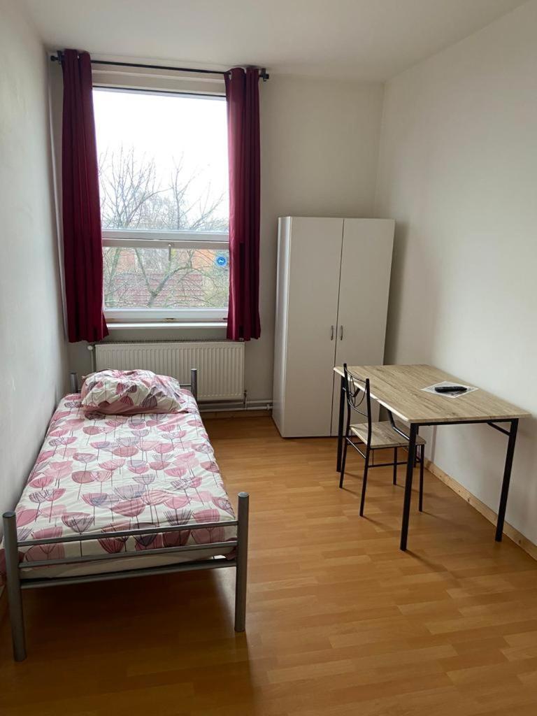 Gastem Ug Leilighet Berlin Eksteriør bilde